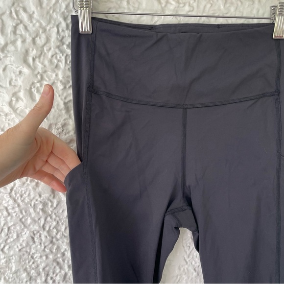 Athleta Ultimate Stash Pocket 9” Biker Shorts Small - Picture 3 of 6